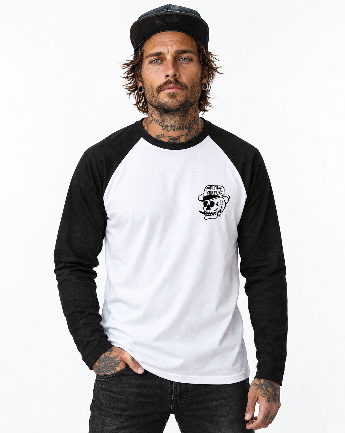 RUM KNUCKLES SMOKIN SKULL Baseball Tee - White/Black - model front