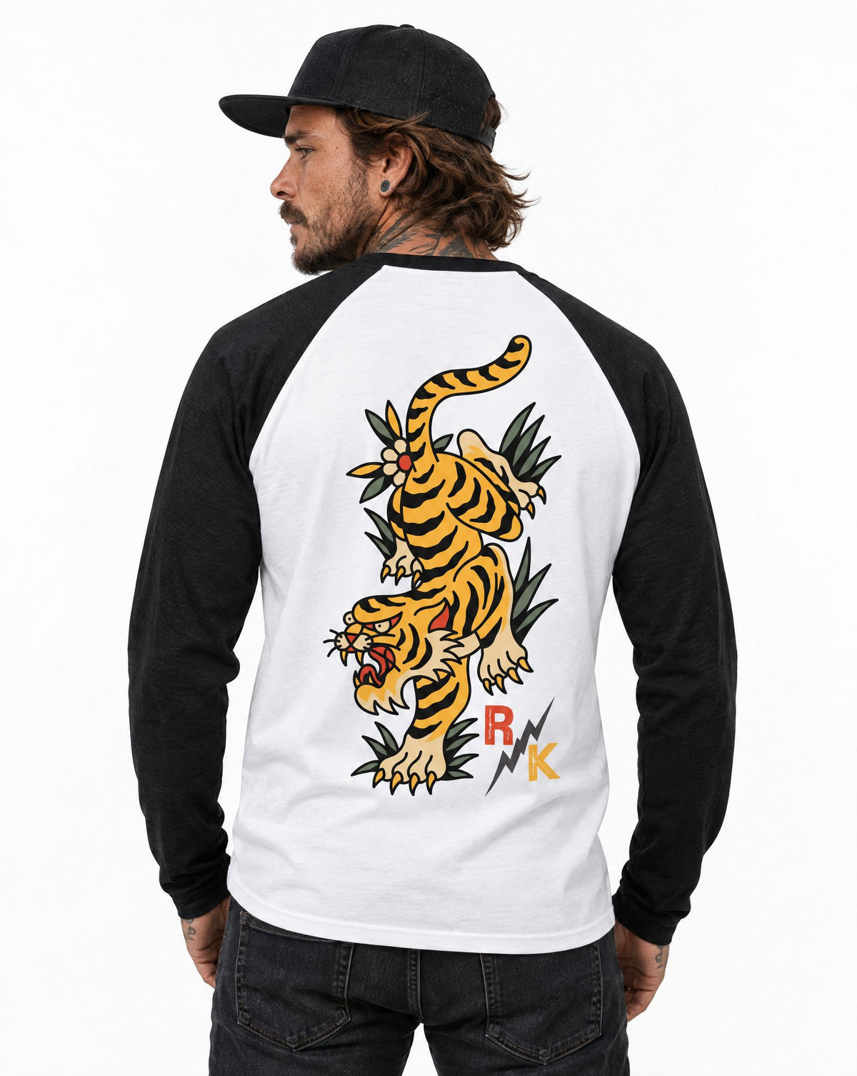 RUM KNUCKLES TATTOO TIGER Baseball Tee - White/Black - model back