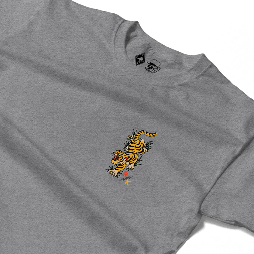 RUM KNUCKLES TATTOO TIGER Long Sleeve Tee - Heather Grey - detail