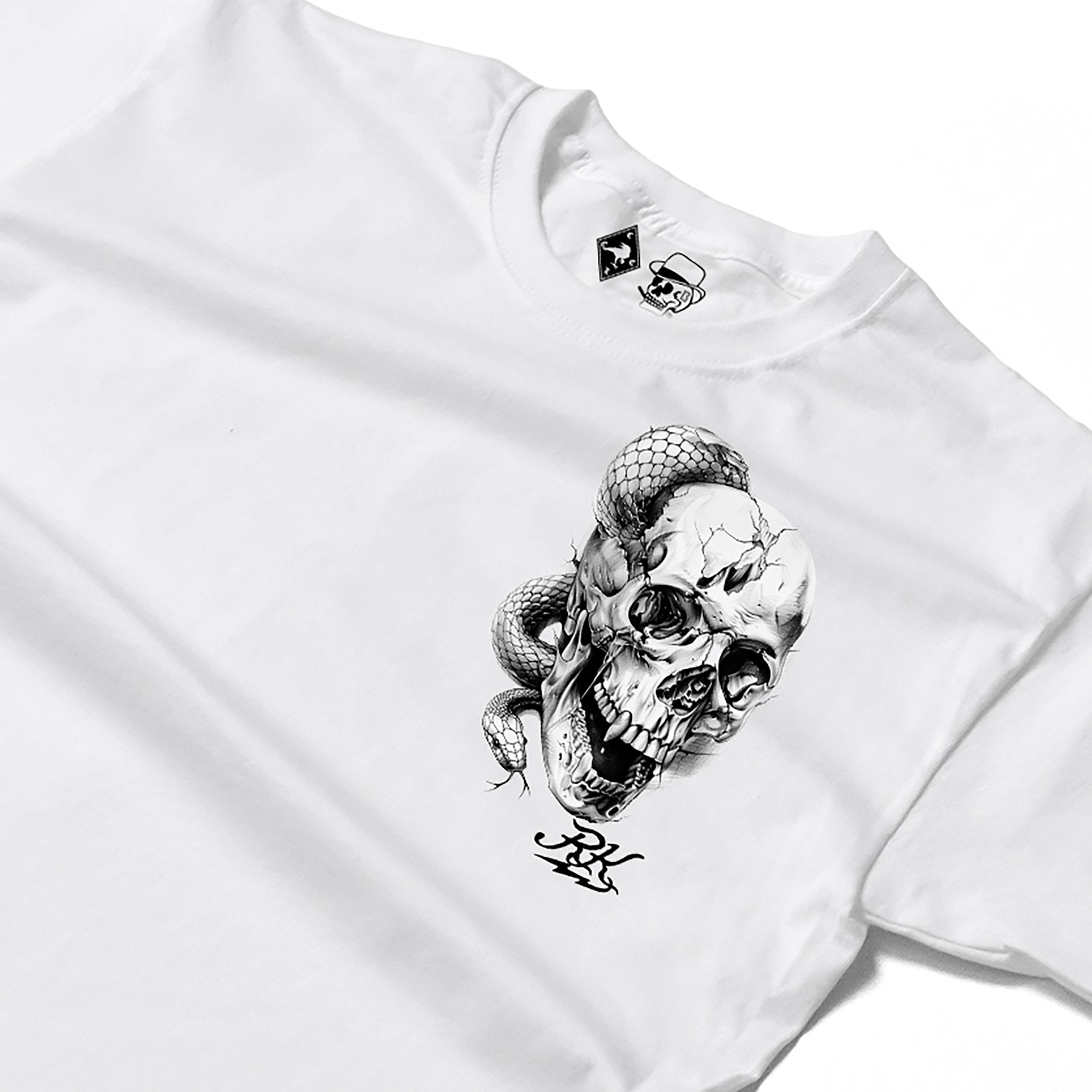 RUM KNUCKLES SKULL SNAKE T-Shirt