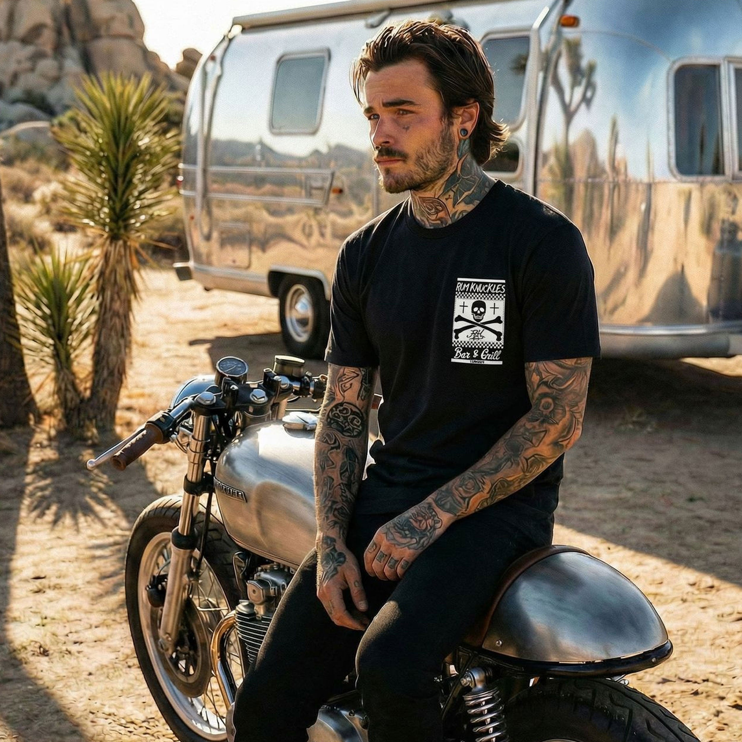 Rum Knuckles BAR & GRILL T-SHIRT