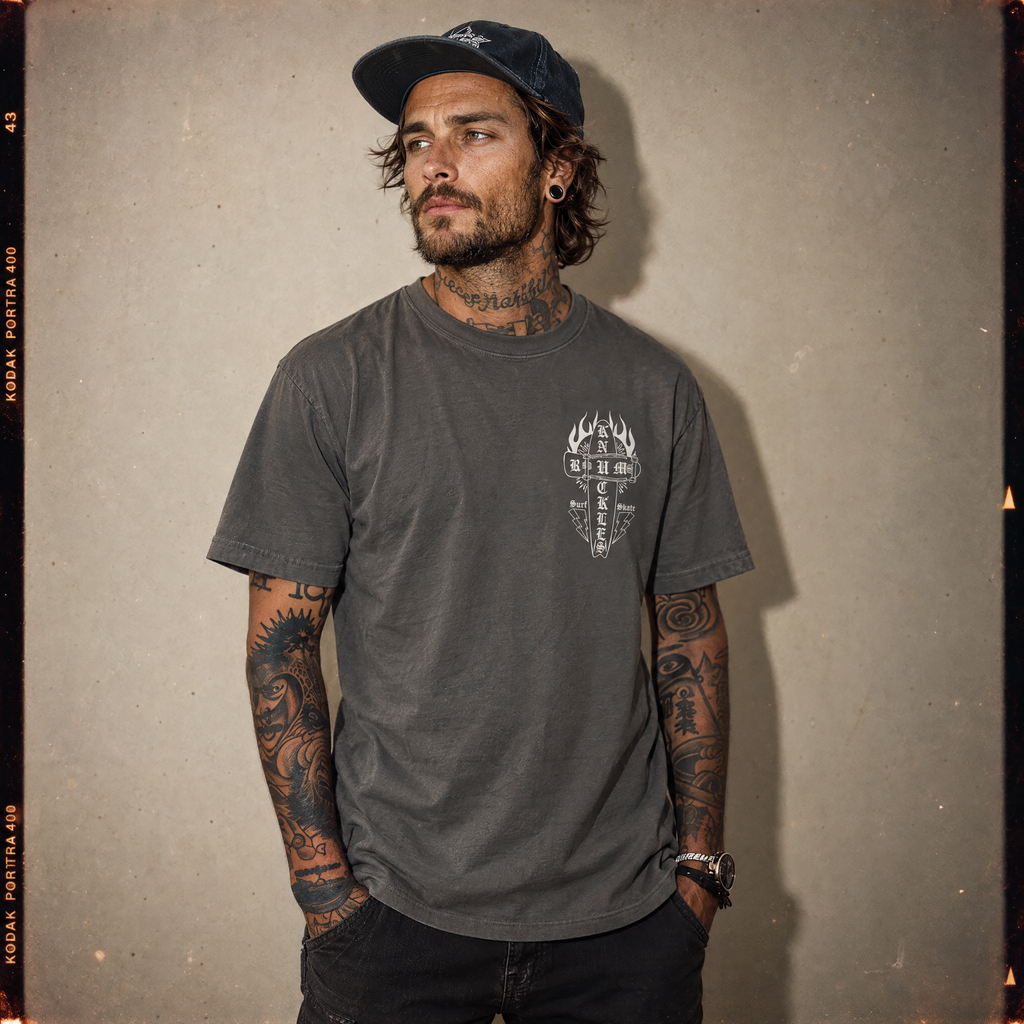 RUM KNUCKLES SKATE RATS T-Shirt
