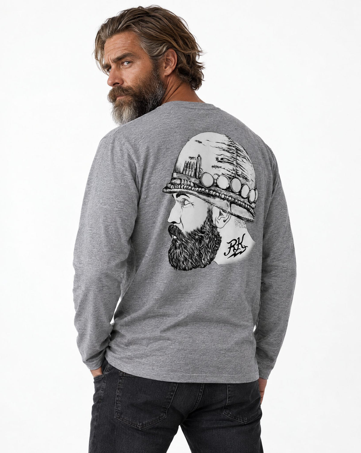 RUM KNUCKLES SOLDIER Long Sleeve Tee - Heather Grey - model back