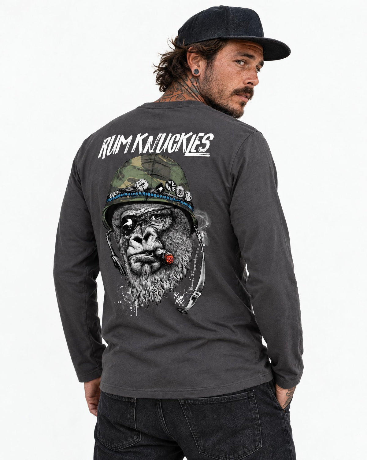 RUM KNUCKLES SILVERBACK Long Sleeve Tee - Charcoal - model back