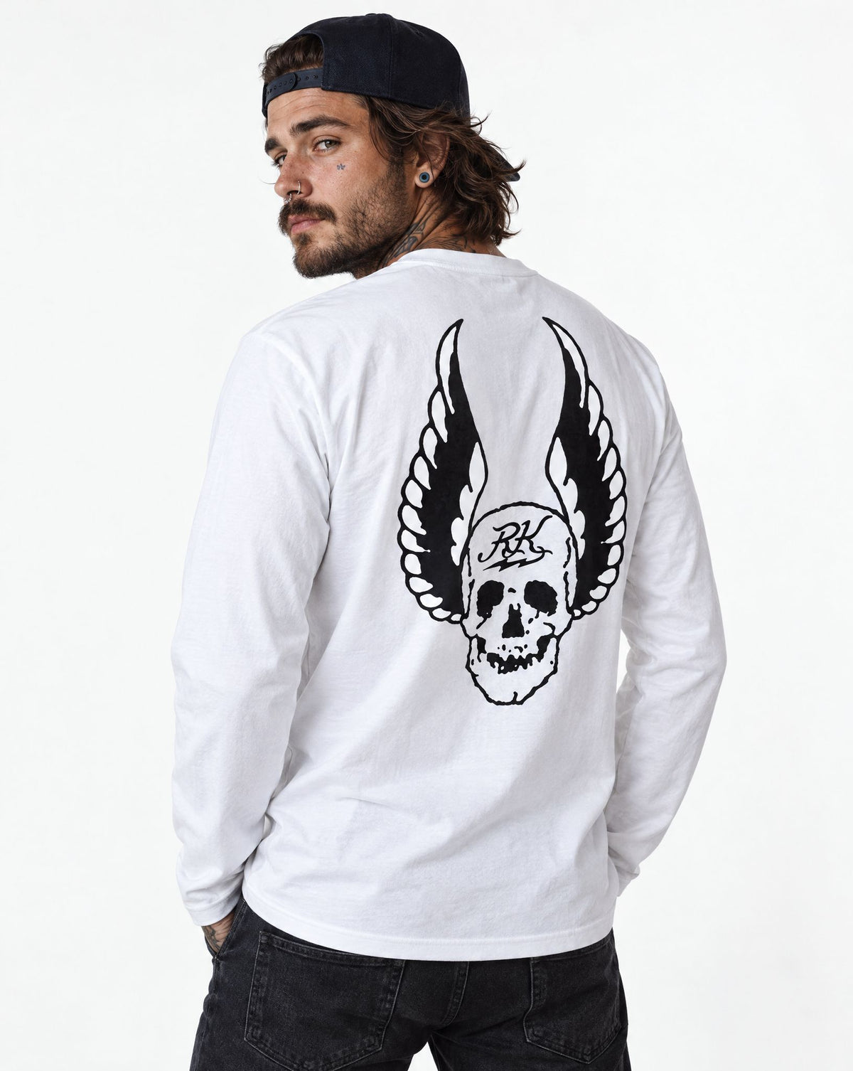 RUM KNUCKLES WINGS Long Sleeve Tee - White - model back