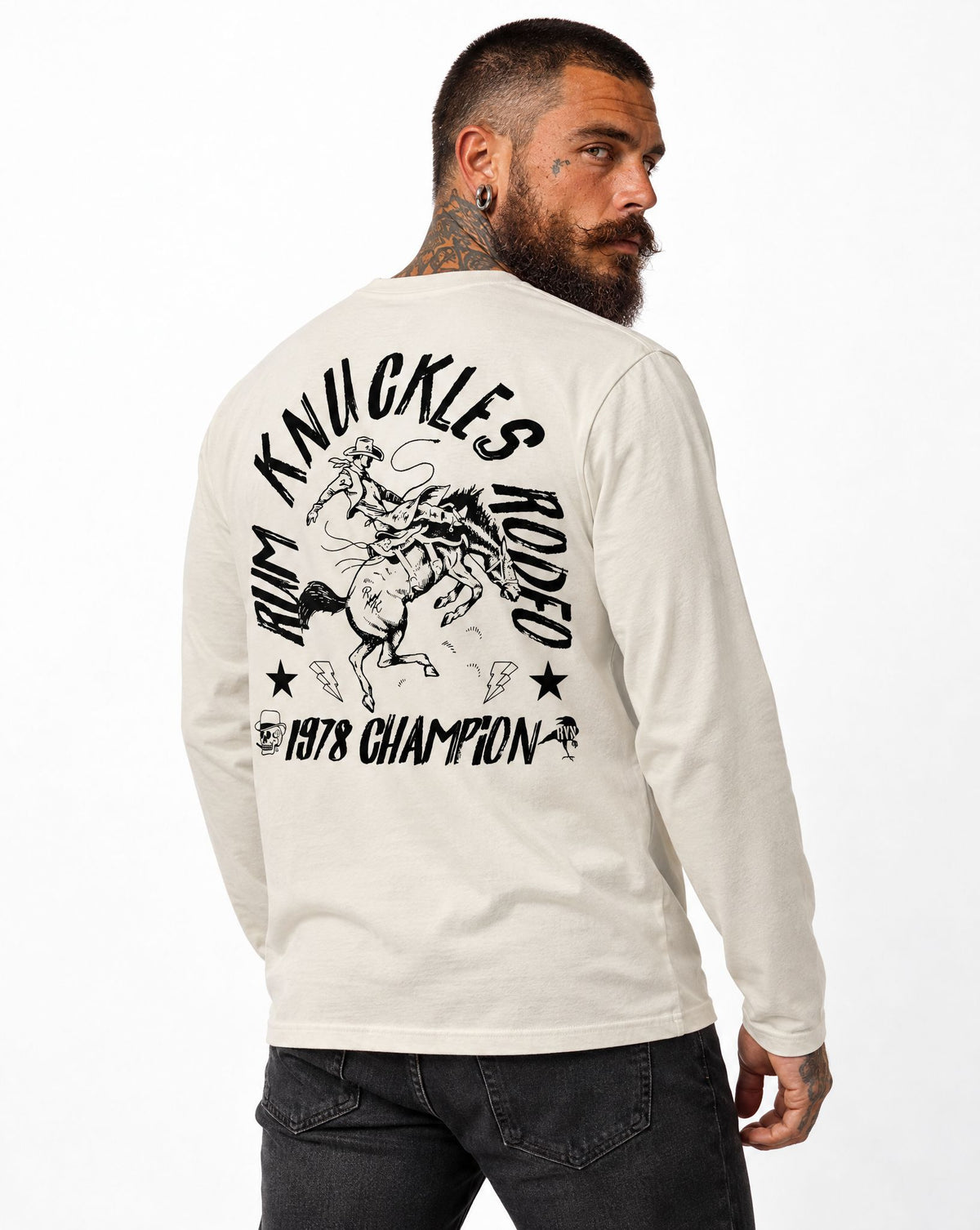 RUM KNUCKLES RK RODEO Long Sleeve Tee - Ecru - model back