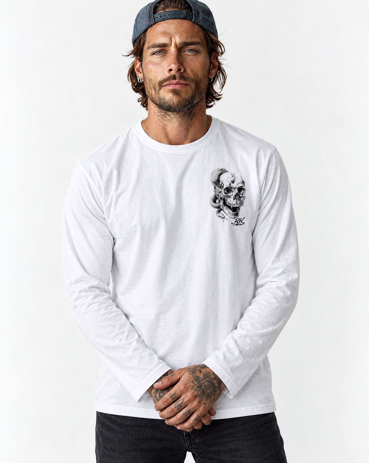 RUM KNUCKLES SKULL SNAKE Long Sleeve Tee - White - model front