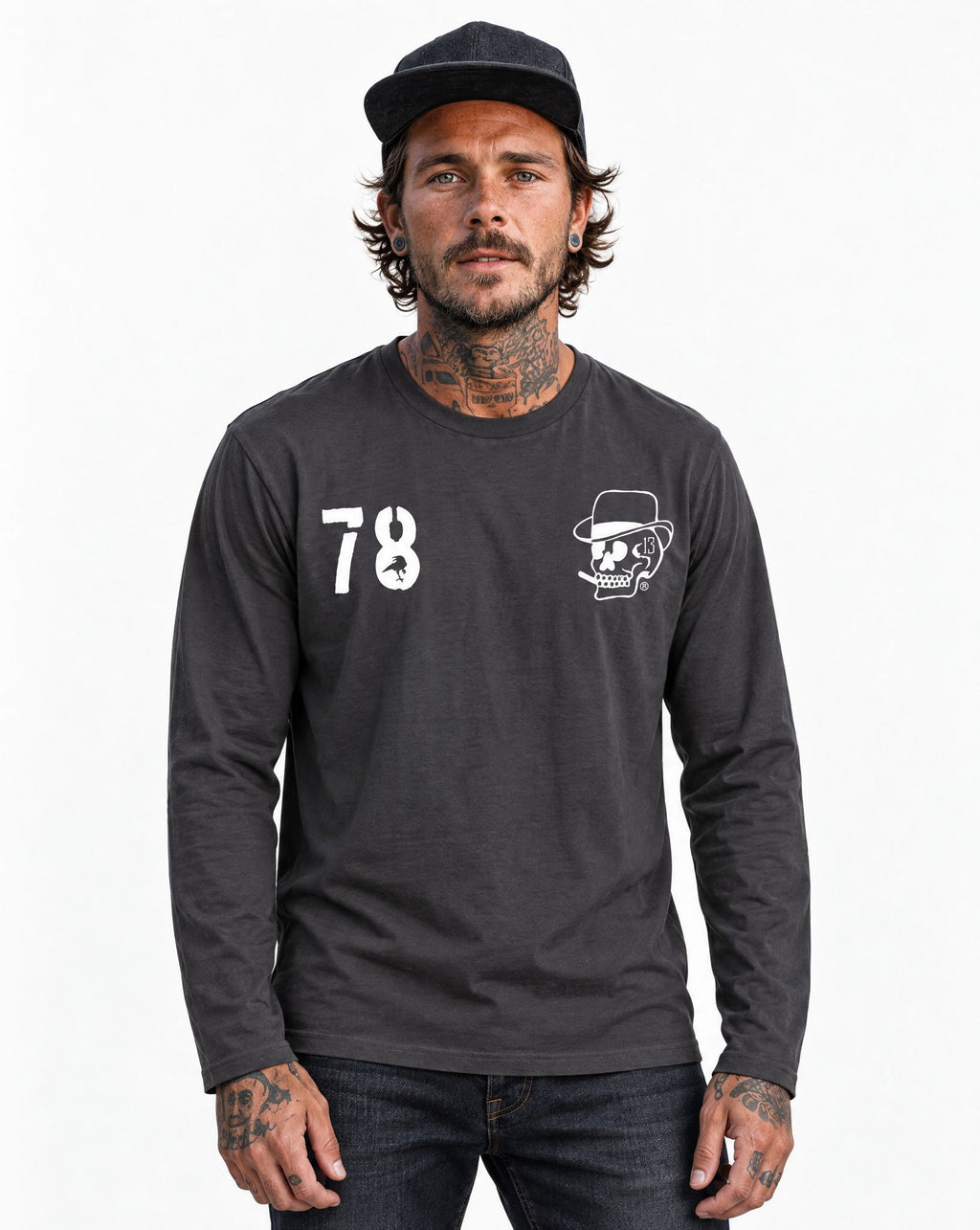 RUM KNUCKLES SILVERBACK Long Sleeve Tee - Charcoal - model front