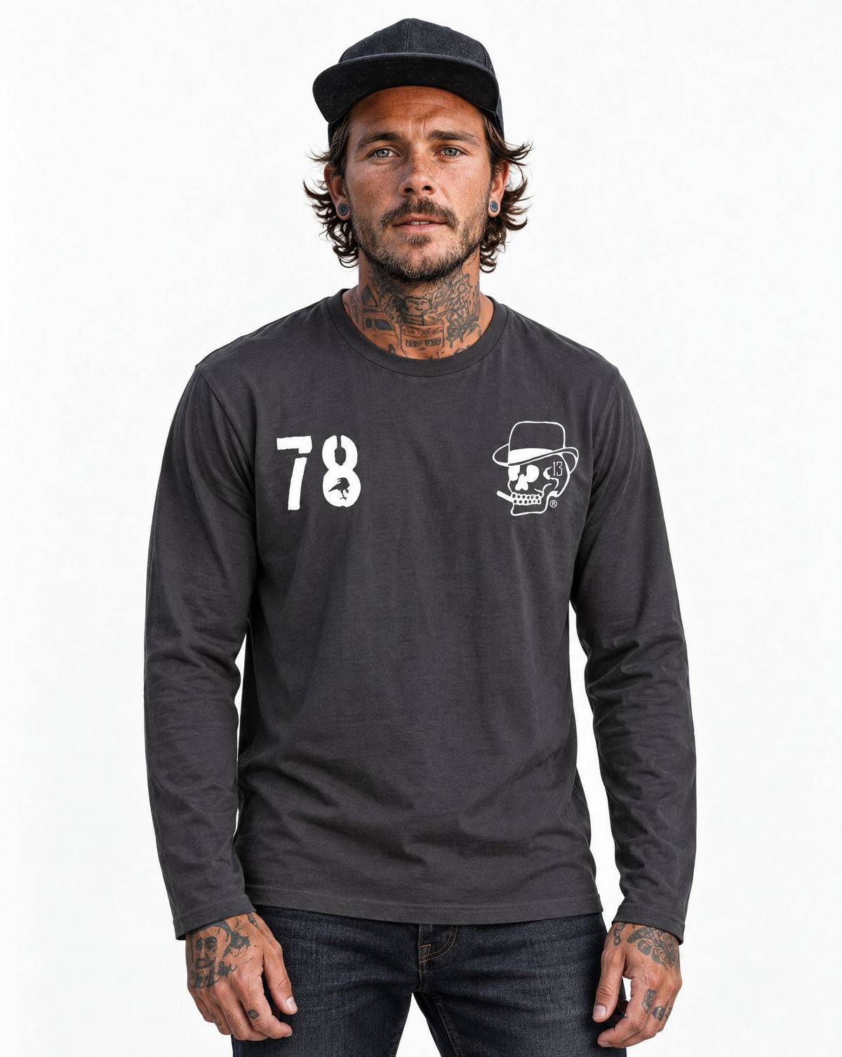 RUM KNUCKLES SILVERBACK Long Sleeve Tee - Charcoal - model front