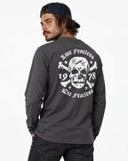 RUM KNUCKLES LIVE FEARLESS Long Sleeve Tee - Charcoal - model back