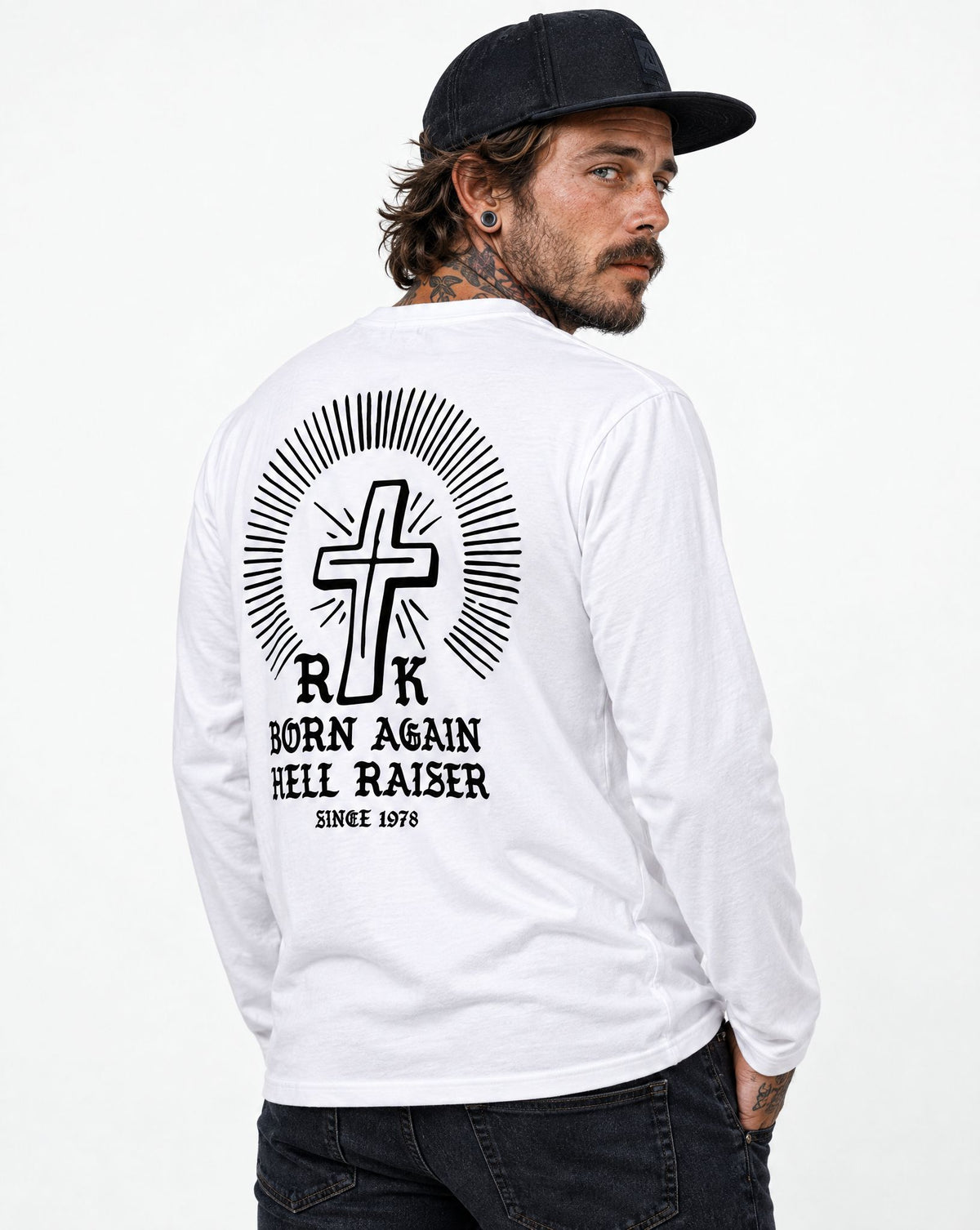 RUM KNUCKLES BORN AGAIN Long Sleeve Tee - White - model back