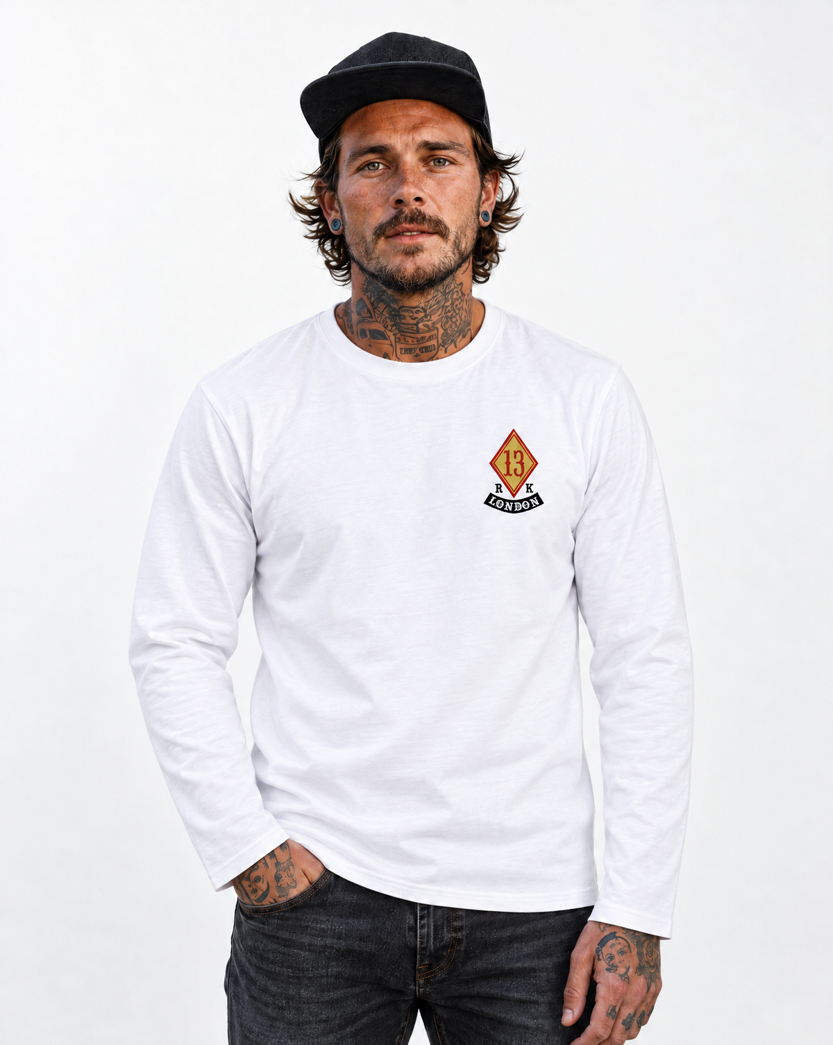 RUM KNUCKLES DIAMOND 13 Long Sleeve Tee - White - model front