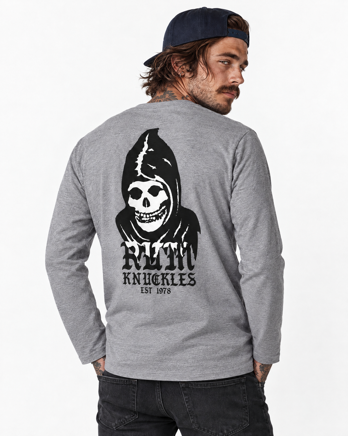 RUM KNUCKLES MIS RK FIT SKULL Long Sleeve Tee - Heather Grey - model back